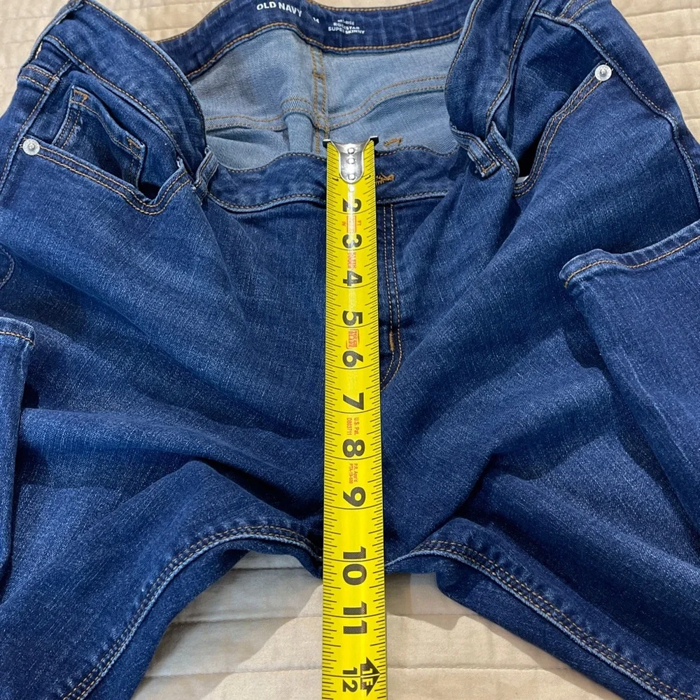Old Navy ROCKSTAR MID RISE SUPER SKINNY WOMENS SIZE 14 DISTRESSED DENIM JEANS